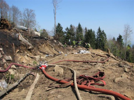 20090415-požár lesa Vysoký Kámen_76 (Small).JPG